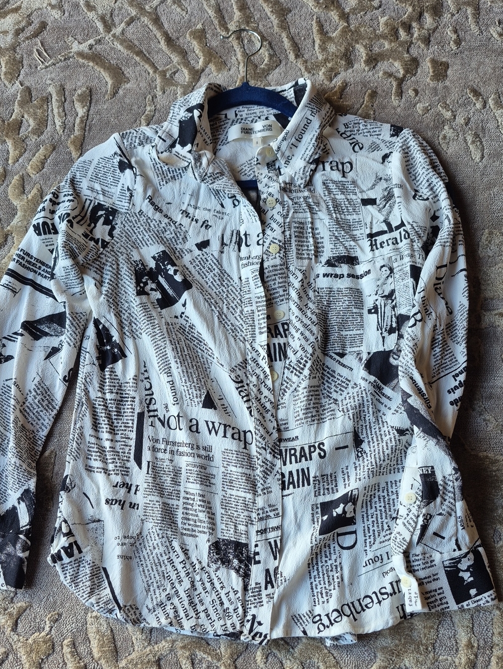 Diane Von Furstenburg Loralei Newspaper Print Button Down Blouse Small